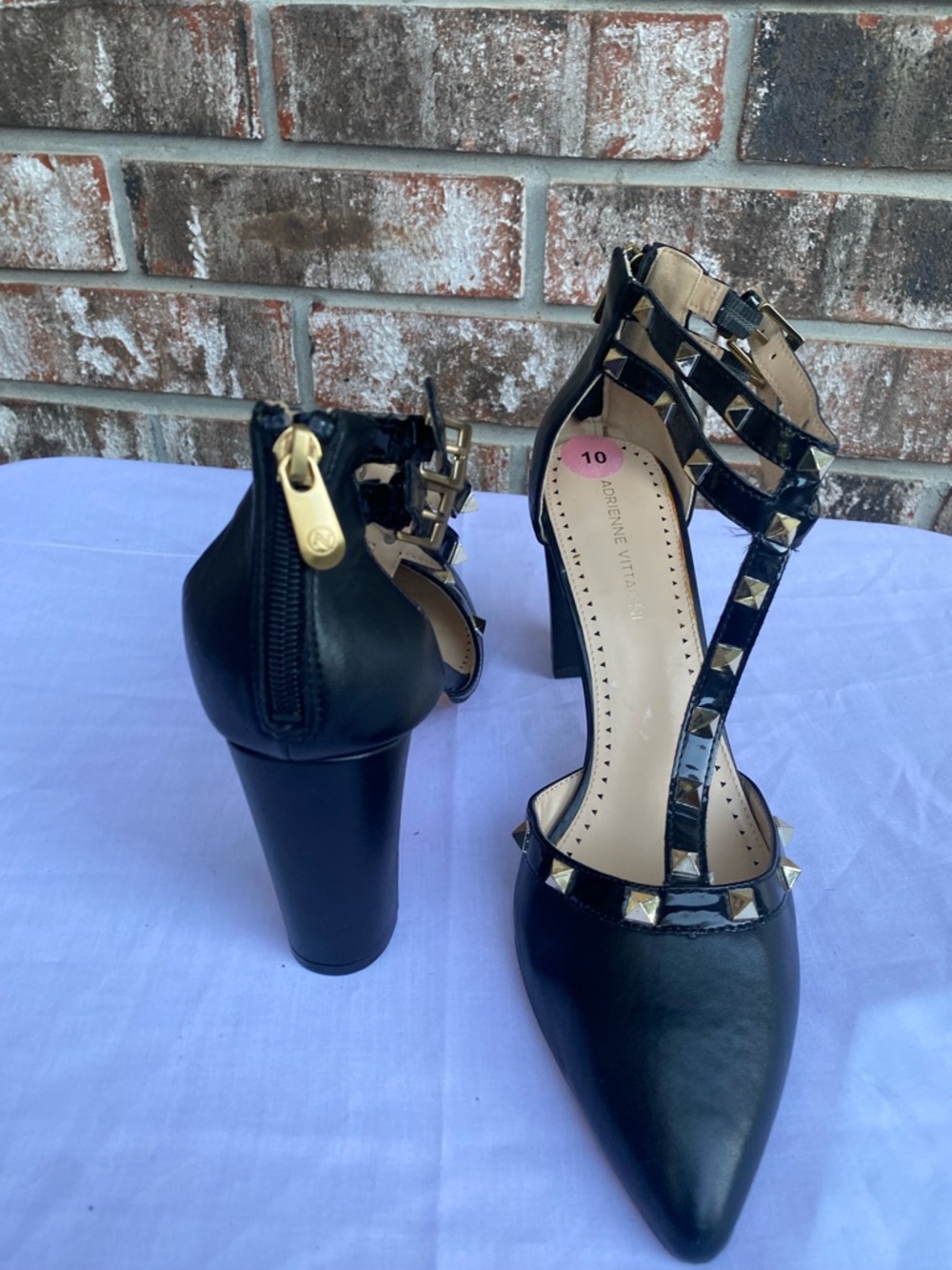 Adrienne Vittadini Black Pointed T-Strap Studded Block Heels - Picture 8 of 9